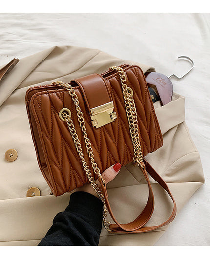 Pleated chain handbag