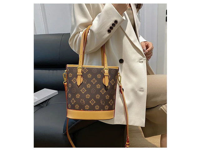 Fashion bucket bag for women with vintage print and versatile design
