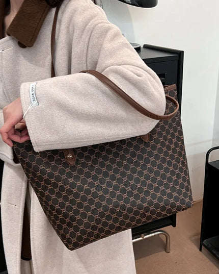 Large women's handbag, simple and versatile