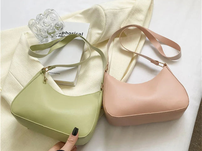 Fashionable and trendy solid-color handbag