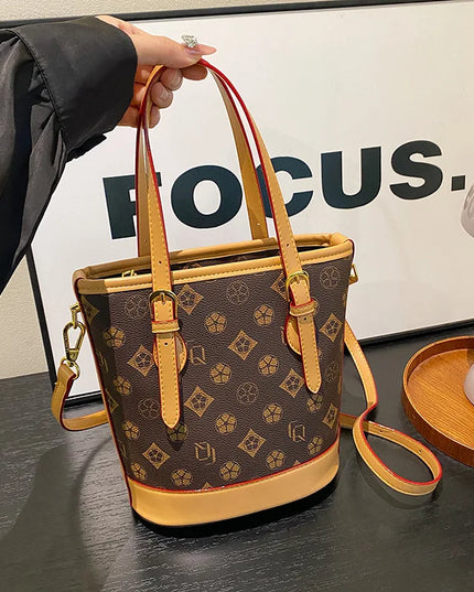 Fashion bucket bag for women with vintage print and versatile design
