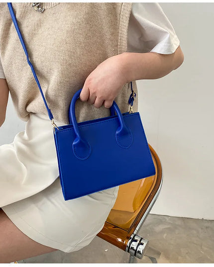 Elegant Black Handbag with Dual Handles