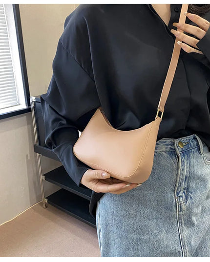 Fashionable and trendy solid-color handbag
