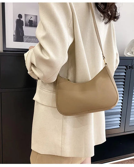 Fashionable and trendy solid-color handbag