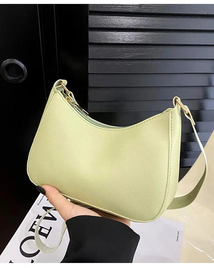 Fashionable and trendy solid-color handbag