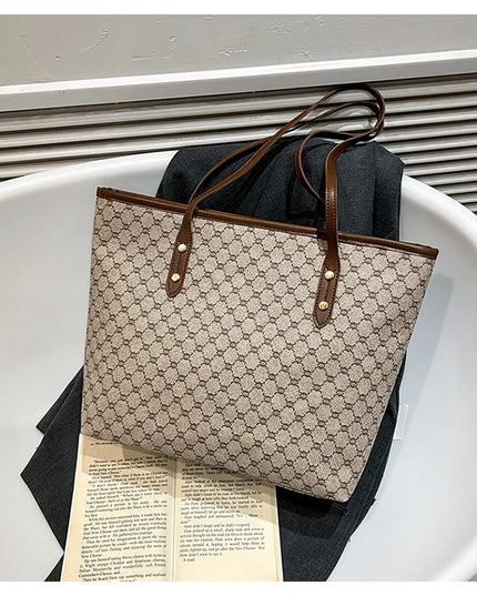 Large women's handbag, simple and versatile